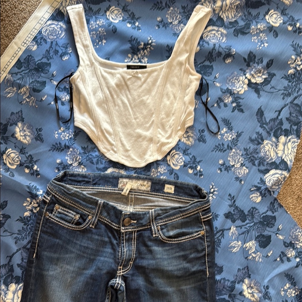 White Sleeveless Women's Top